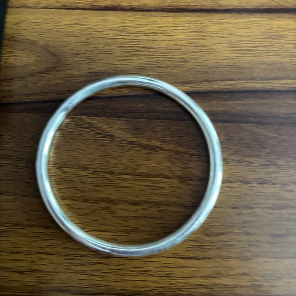 Elegant Silver Bangle Bracelet